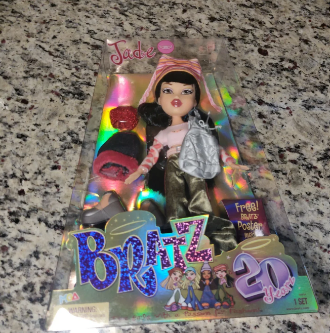 Bratz Complete Collector Set – 5 Dolls (Sasha, Chloe, Jade, Yasmin & Cameron) – Rare Full Collection