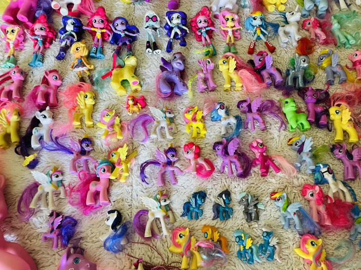 Huge collection of over 150 My Little Pony figures & plushies
