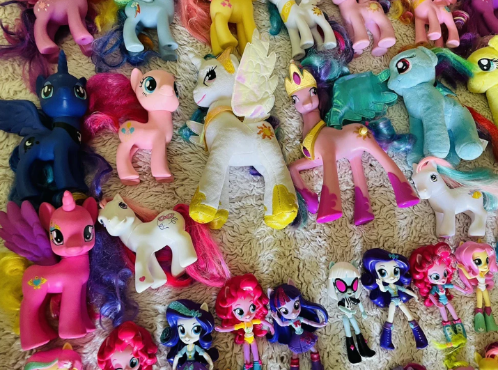 Huge collection of over 150 My Little Pony figures & plushies
