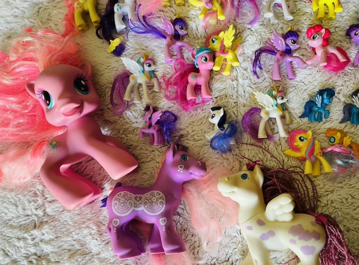 Huge collection of over 150 My Little Pony figures & plushies