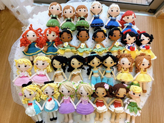 Complete Set of 20 Handmade Crochet Dolls – Princesses & Characters Inspired by Disney