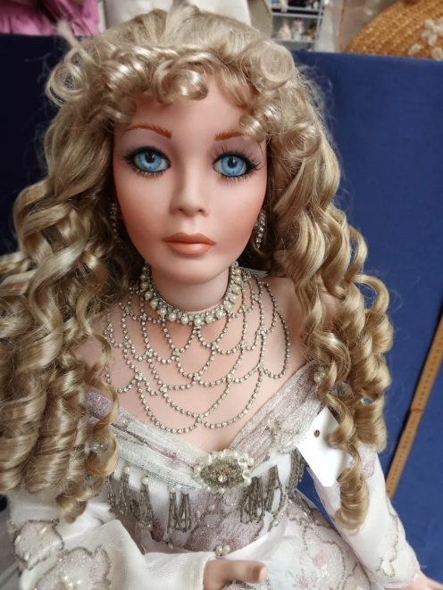 Rustie Limited Edition Porcelain Doll – Catalina – 110cm – 2003